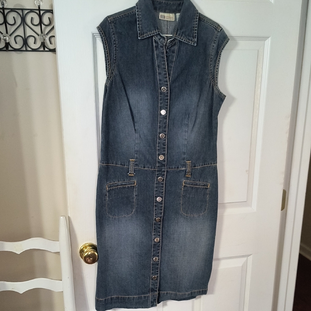 Faded Glory Denim Button-Up Top